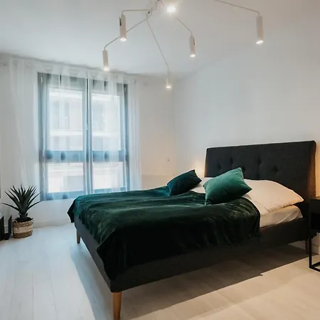 Arcade Old Town With Free Parking *