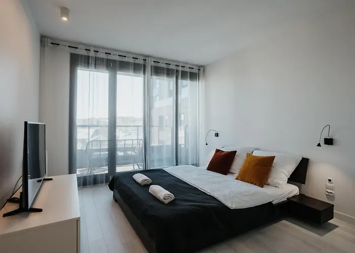 Апартаменты Arcade Old Town With Free Parking