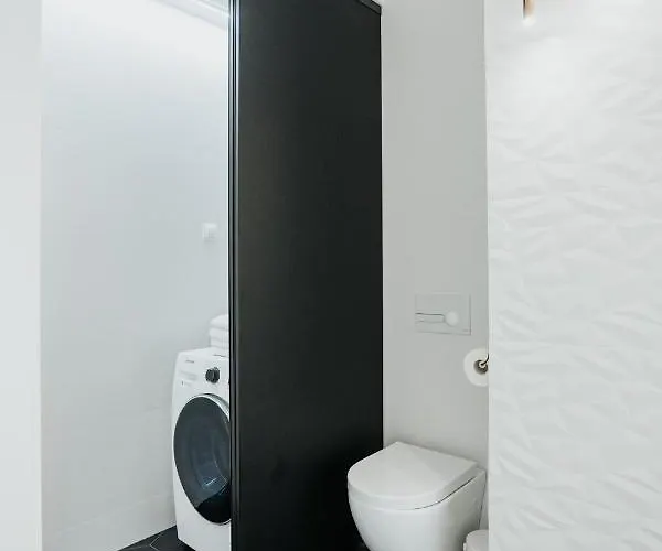 Arcade Old Town With Free Parking