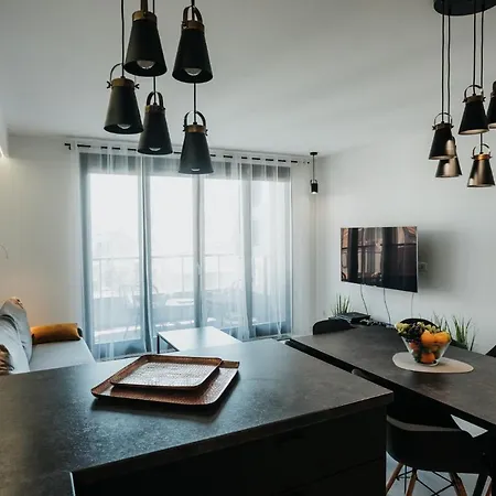 Arcade Old Town With Free Parking